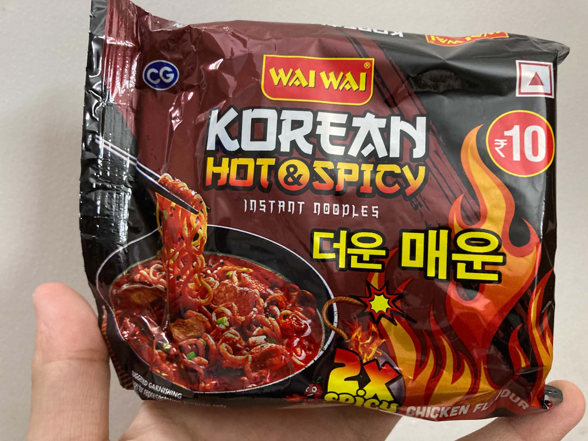 Wai Wai Korean Hot & Spicy Instant Noodles